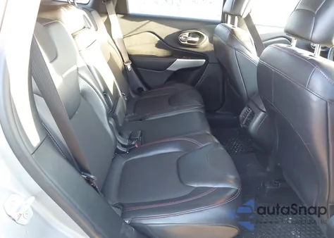 2017 Jeep Cherokee Trailhawk 4X4/Trailhawk L Plus 4X4 from USA, damaged, VIN 1C4PJMBSXHW571674